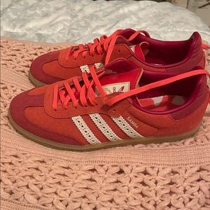 Adidas Women's Samba red Sneakers